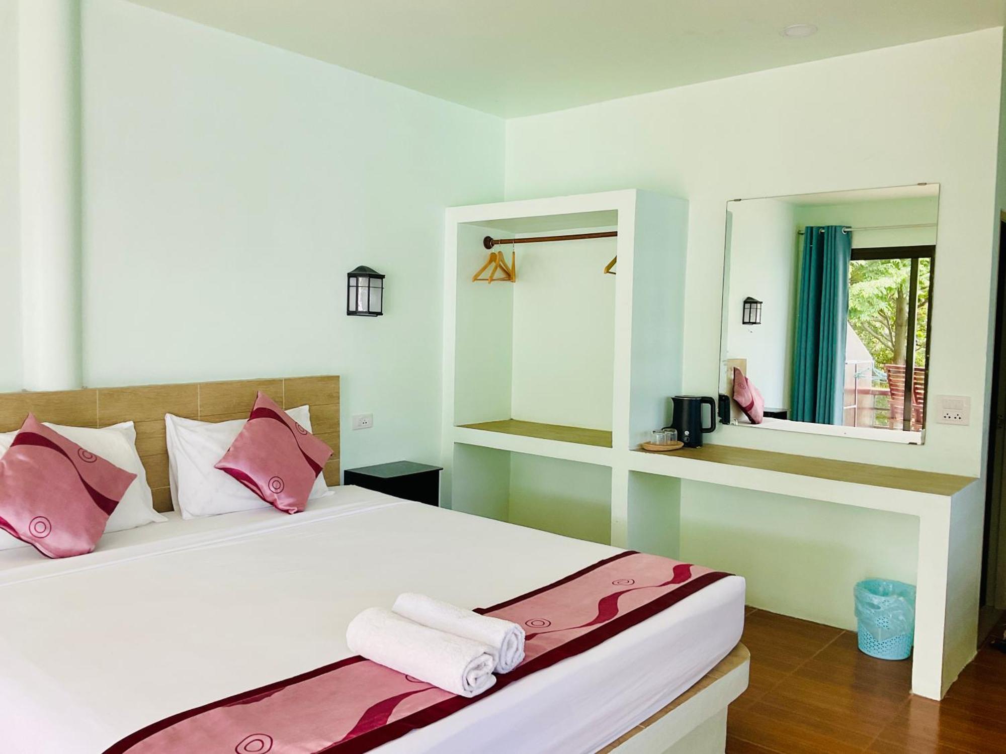 Ocean View Resort Ko Tao Exterior photo