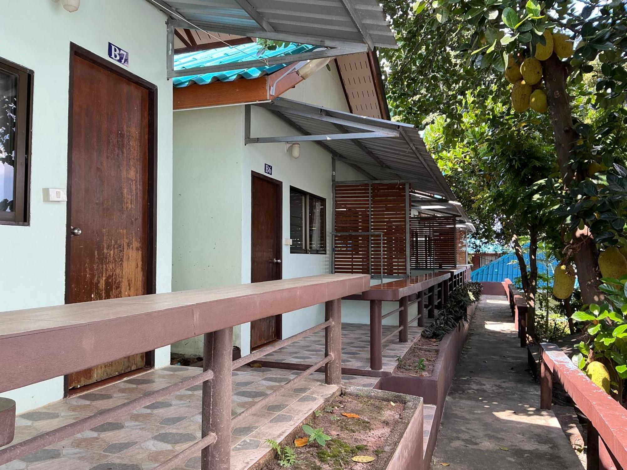 Ocean View Resort Ko Tao Exterior photo
